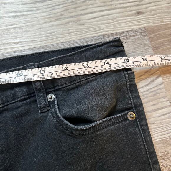Free People Black Distressed Raw Hem Skinny Jeans Size 30 Made in Turkey Grunge - Picture 6 of 9